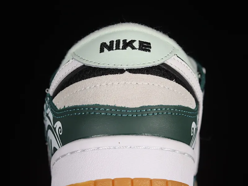 All categories Nk SB Dunk series Nk SB Dunk Low low-top skate shoes Nk Dunk Scrap stitching low-top skate shoes DH7450-100